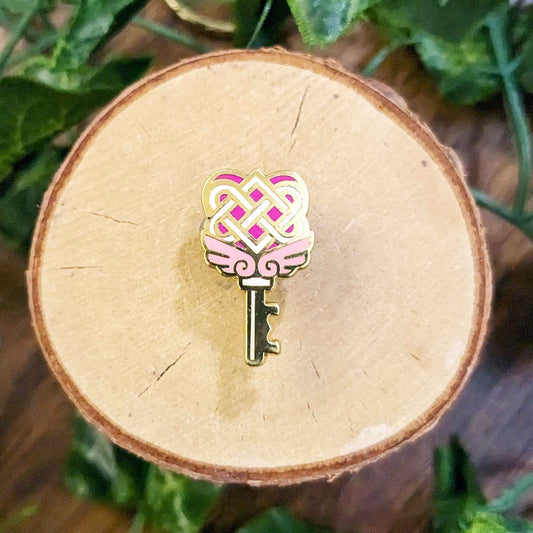 Pink Heart Gold Love Knot Key Pin